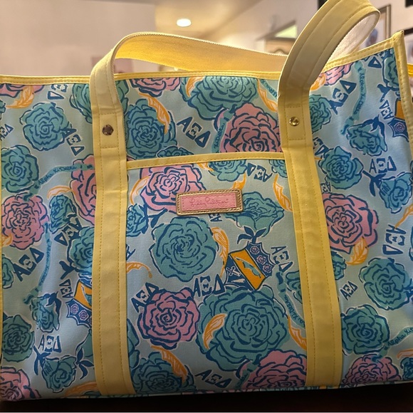 Lilly Pulizner  Delta Rose Tote - Picture 2 of 5